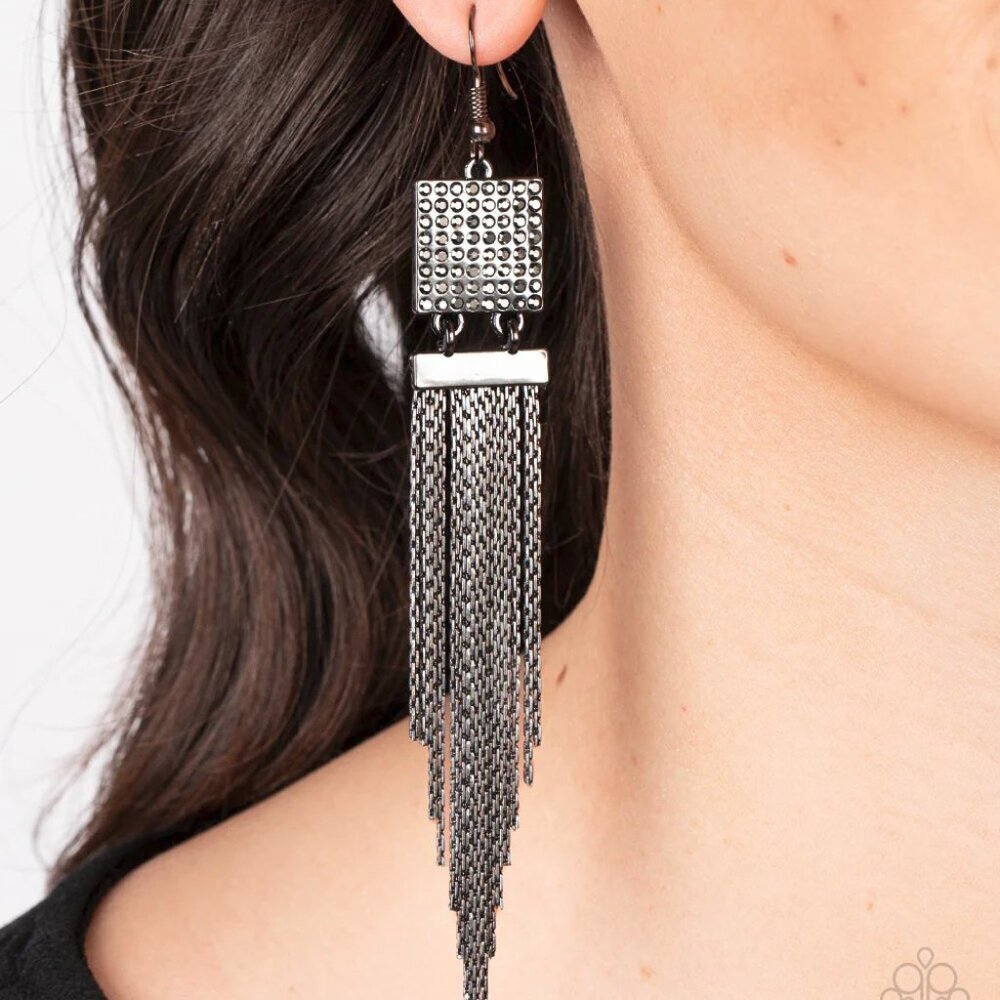 Paparazzi Jewelry Accessories - Dramatically Deco - Black Earrings - Vintage